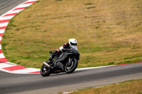 R6_BLACK_TRACK