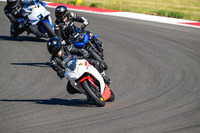 KAWI_WHTRED