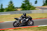 TRIUMPH_CARBON