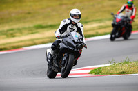 KAWI_BLACK_TRACK