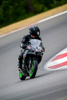 KAWI_BLACK_TRACK