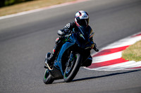 KAWI_BLACK_TRACK