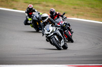 KAWI_WHITE_BLACK