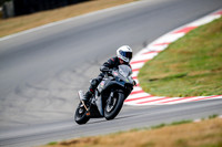KAWI_BLACK_TRACK