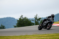 R1_BLK_SHARK