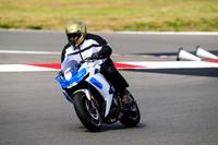 KAWI_GOLD_HELMET