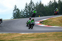 KAWI_BLACK_TRACK