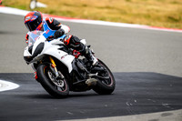 TRIUMPH_WHITE